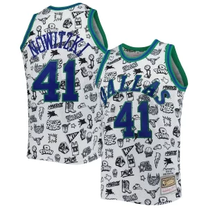 Atractivo Dirk Nowitzki Dallas Mavericks 1998/99 Hardwood Classics Doodle Swingman Jersey White  para la gran final